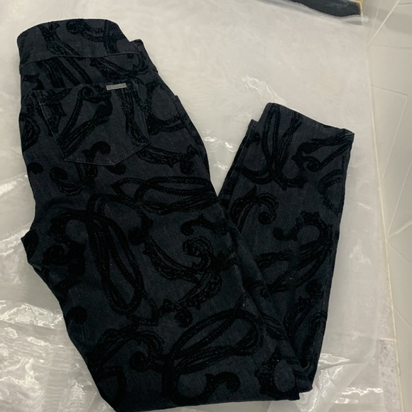 NWT🌸Joseph Ribkoff Black Cropped Jeans - Picture 13 of 17